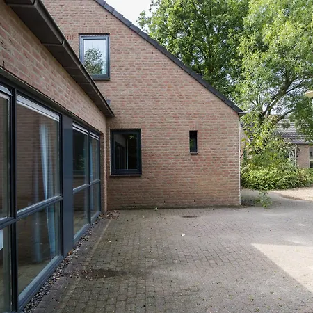 12 - Persoons Family Holiday home *