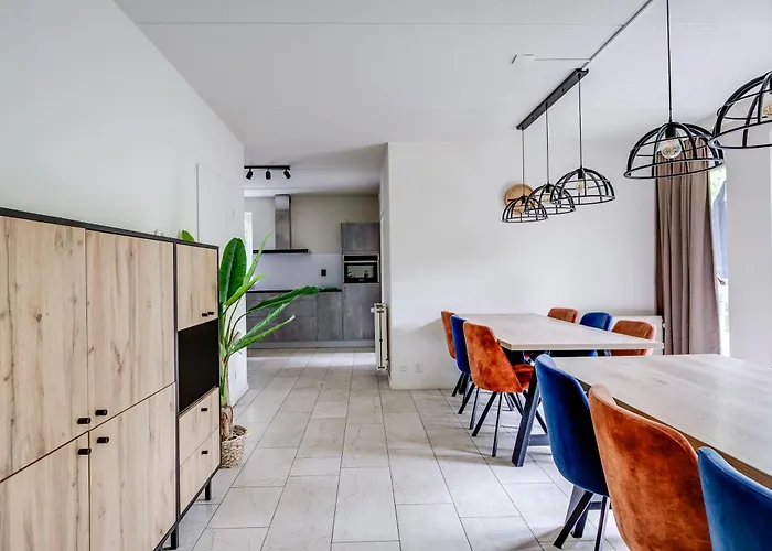 12 - Persoons Family Holiday home Ewijk