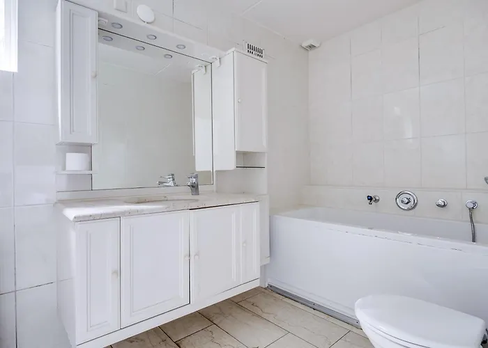 12 - Persoons Family Holiday home Ewijk