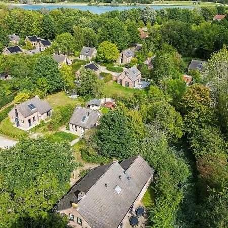 Semesterbostad 12 - Persoons Family