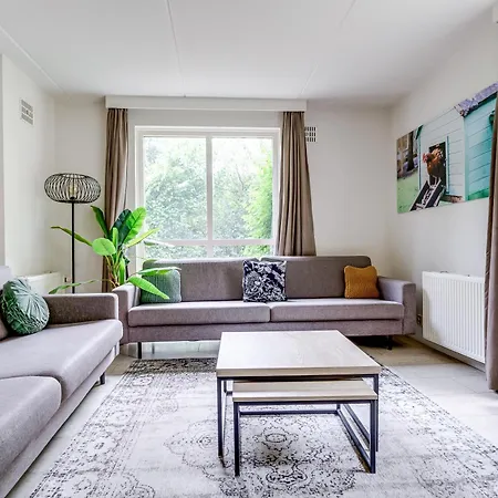 Semesterbostad 12 - Persoons Family *