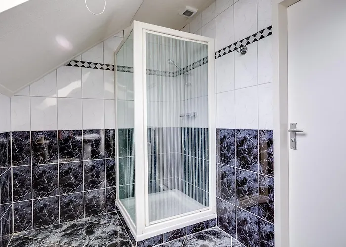 12 - Persoons Family